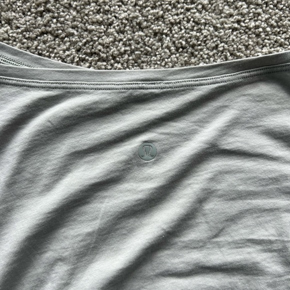 Lululemon long sleeve - Picture 5 of 6